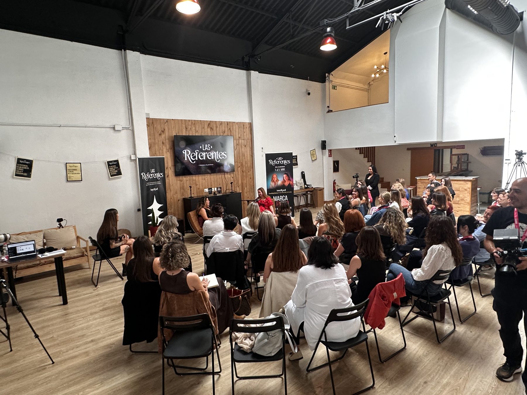 Jornada profesional en formato teatro con público
