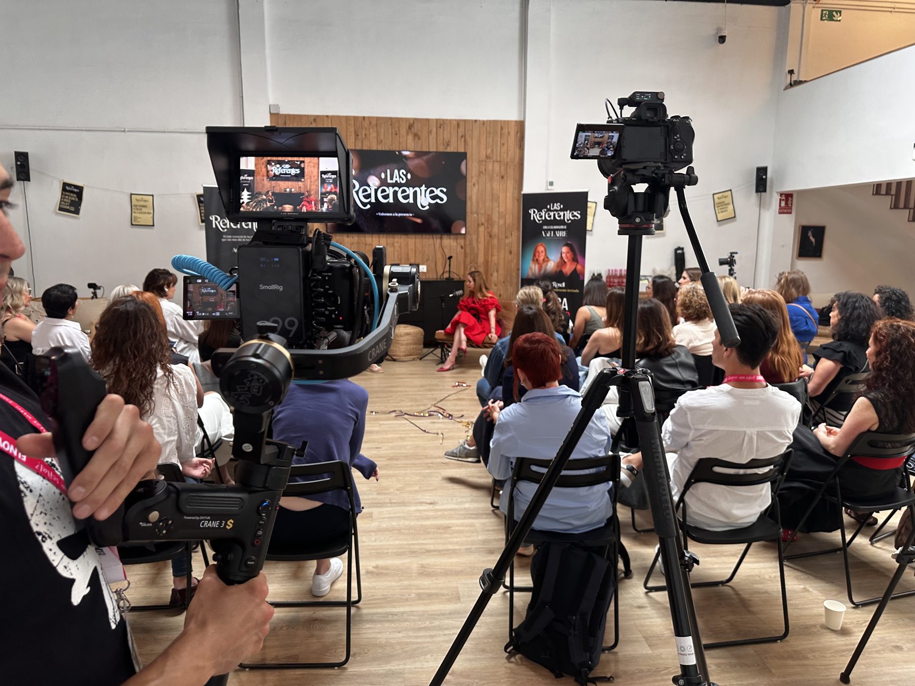 Retransmisión en directo desde la sala