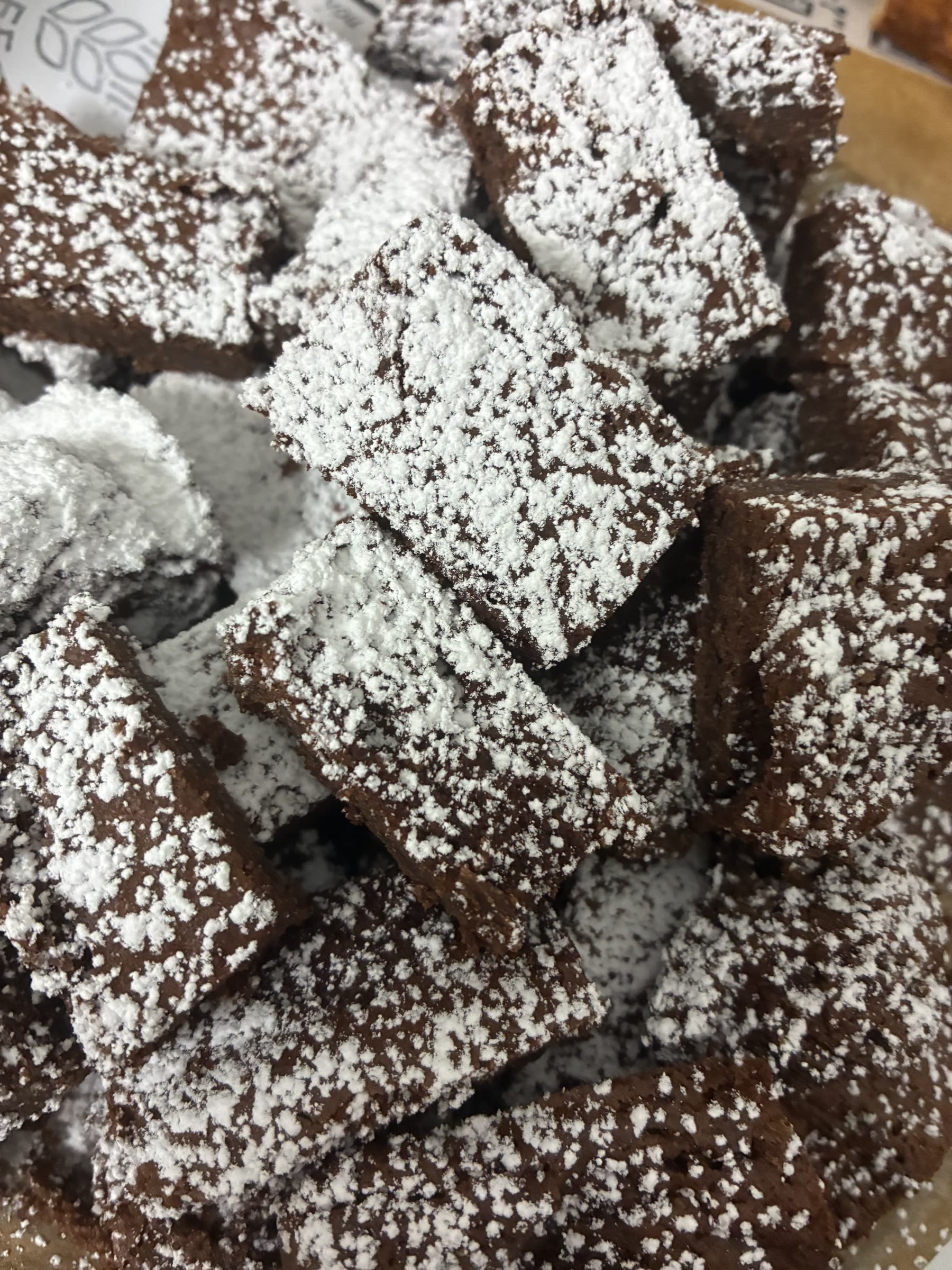 Bandeja de brownies del obrador Monebre & Farfalina